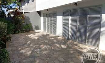 Imagem 5: Oportunidade Única: Casa no Centro de Guaratuba com Suíte e Churrasqueira