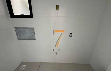 Imagem 7: Apartamento 2 Dormitórios (1 Suíte) - 1 Vaga Livre e Coberta - Coqueiros, Florianópolis -R