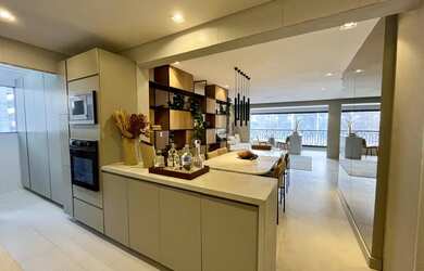 Imagem 2: Apartamento à venda na Vila Mariana com 128 metros quadrados, 3 suítes, 2 vagas e varanda