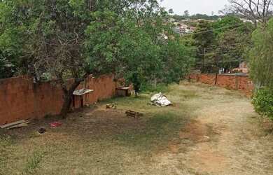 Imagem 5: Pequena casa em um terreno 449 metros