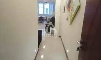 Imagem 3: Apartamento Reformado de 3 quartos, 2 banheiros, 95 m², arejado e silencioso