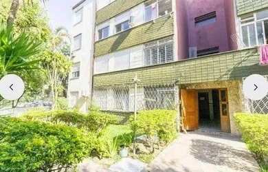 Imagem 2: JUNTO A TREVO AP. 2 DORM.DE FRENTE COM SOL DA MANHA E TODO REFORMADO