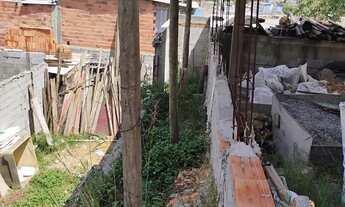 Imagem 4: Terreno 5x 12 já com um cômodo