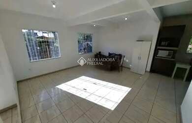 Imagem 3: Imóvel para aluguel tem 150 metros quadrados com 4 quartos em Ribeirão da Ilha - Florianóp