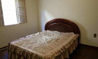 Imagem 6: Casa com 3 Quartos e 2 banheiros à Venda em Curvelo