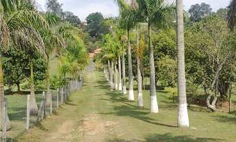 Imagem 2: Fazenda/Sítio/Chácara para venda possui 550 metros quadrados com 5 quartos