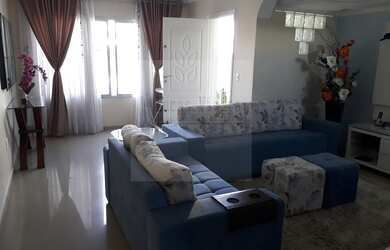 Imagem 2: Casa Geminada para Venda em Osasco, Jardim das Flores, 3 dormitórios, 2 banheiros, 4 vagas