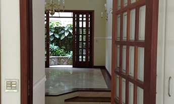 Imagem 7: Casa 450m2 com 4 Suítes e Piscina e Churrasqueira com Jardim em Alphaville- Barueri- SP