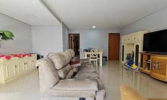 Imagem 1: Apartamento de 5 dormitórios (2 suítes) - 2 vagas de garagem à venda no Centro