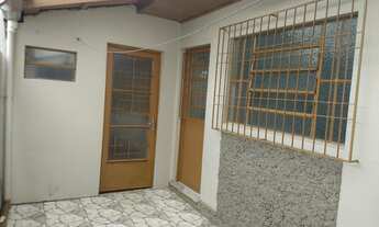 Imagem 3: Casa de Fundos com garagem para moto