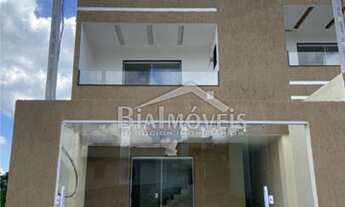 Imagem 2: Bia Imóveis - Casa com Ônibus na porta em Campo Grande / 350 Mil à vista / Tríplex