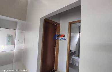 Imagem 7: Casa com Piscina sozinha no lote