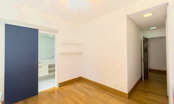 Imagem 7: Apartamento para aluguel e venda possui 310 metros quadrados com 3 quartos