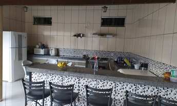 Imagem 4: Casa em via pública