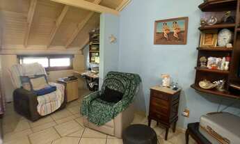 Imagem 2: Porto Alegre - Casa Padrão - Tristeza