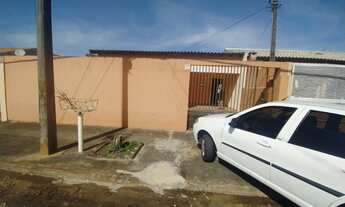 Imagem 6: Duas casas Casa com 3 dormitórios