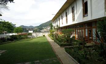Imagem 3: Residência em condomínio geminado em ótima localização no bairro do Alto - Teresópolis - R