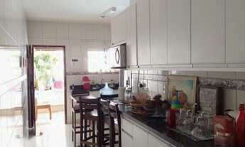 Imagem: Casa solta em Ipitanga, triplex, próximo