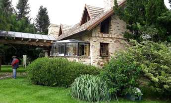 Imagem 5: Casa de condomínio para venda tem 221 metros quadrados com 3 quartos