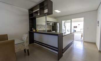 Imagem 3: Casa de condomínio sobrado para venda tem 288 metros quadrados com 7 quartos