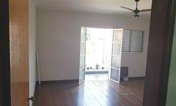 Imagem 5: Sobrado à venda, Jardim do Sol, Sorocaba, SP , com duas vagas de garagem coberta. Portão a