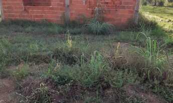 Imagem 2: Lote com casa quase pronta