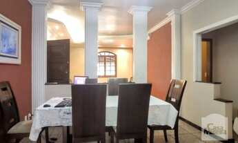 Imagem 2: Casa à Venda - Itapoã, 4 Quartos, 314 m²