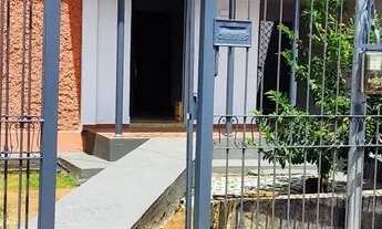 Imagem: Aluguel Casa em frente cartório - com barracão