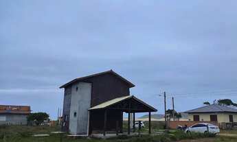 Imagem 3: Sobrado com 105 m² com sala cozinha , 03 quartos, 2 banheiros completos um por andar , 01