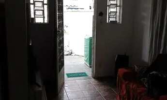 Imagem 5: Vendo barato casa linear frente rua, 2 quartos, garagem, laje livre, Melhor localização!