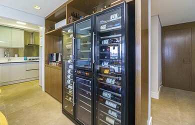 Imagem 14: Apartamento podendo conter até 4 quartos (3 suítes), 5 banheiros, 3 vagas de garagem e se