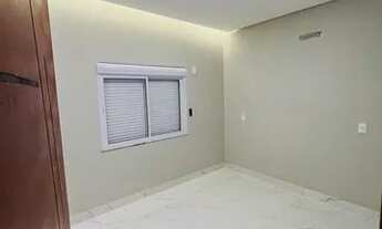 Imagem 7: Casa para venda tem 180 metros quadrados com 4 quartos