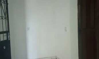 Imagem: Aluga-se kitnet $350 com água incluso no