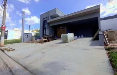 Imagem 2: Casa nova em condomínio fechado 3 suites, escritório e piscina - Pronta para morar