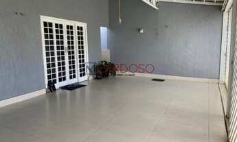 Imagem 2: Excelente localização, Aceito financiamento, 3Quartos, Armários, Porcelanato, Laje, Casa