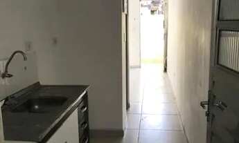 Imagem 3: Aluguel - 2 dorm - Catiapoã/SV - casa em vila - R$ 900,00 - garagem coletiva