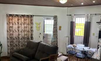 Imagem: Casa com 2 dormitórios, 2 banheiros à