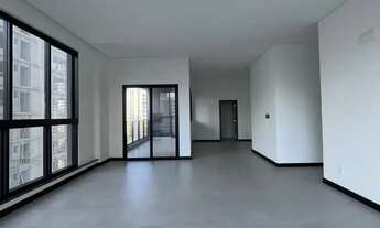 Imagem 6: Apartamento para venda tem 198 metros quadrados com 4 quartos