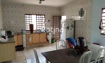 Imagem 4: Casa para alugar, 3 quartos, Santa Mônica - Uberlândia/MG - Rotina Imobiliária