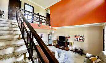 Imagem 6: Casa de esquina ampla de 4 dormitórios!