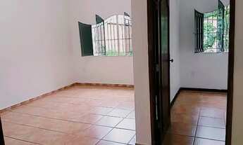 Imagem 2: AMPLA / 2 QUARTOS / QUINTAL