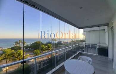 Imagem 3: Beton, Frontal mar, 160m², 3 suites, lavabo + deps, !