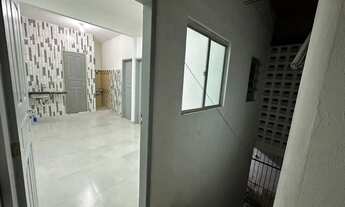 Imagem 4: Apartamento compacto 2/4 sem armários em Vila segurança