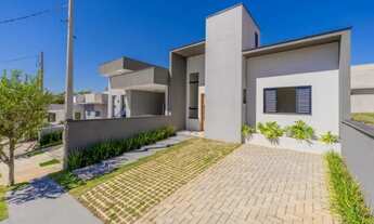 Imagem: Linda casa no condomínio Santinon. Amplo