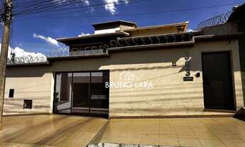 Imagem: Casa a venda em São Joaquim de Bicas /