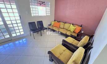 Imagem 6: Casa disponível para venda no bairro Nossa Senhora das Graças em Uberlândia MG