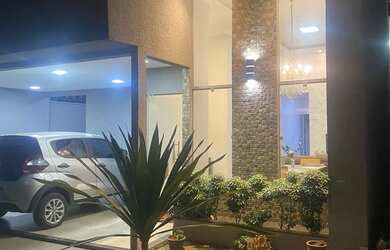 Imagem: Vende-se Casa sozinha no lote!