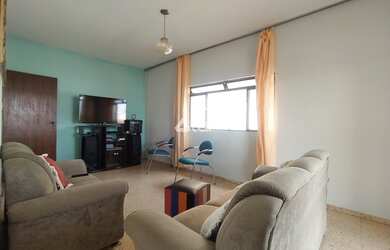 Imagem 3: Casa á venda no Floramar com 360 m² de loe, com 4 Quartos, 1 suíte e 2 Vagas cobertas no F