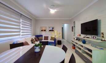 Imagem 3: Apartamento reformado com sacada e vista para o mar da Praia das Astúrias de 2 dormitórios