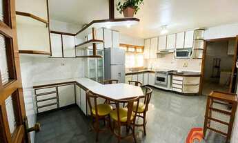 Imagem: SOBRADO COM 330 M², 3 DORMITÓRIOS SUÍTES